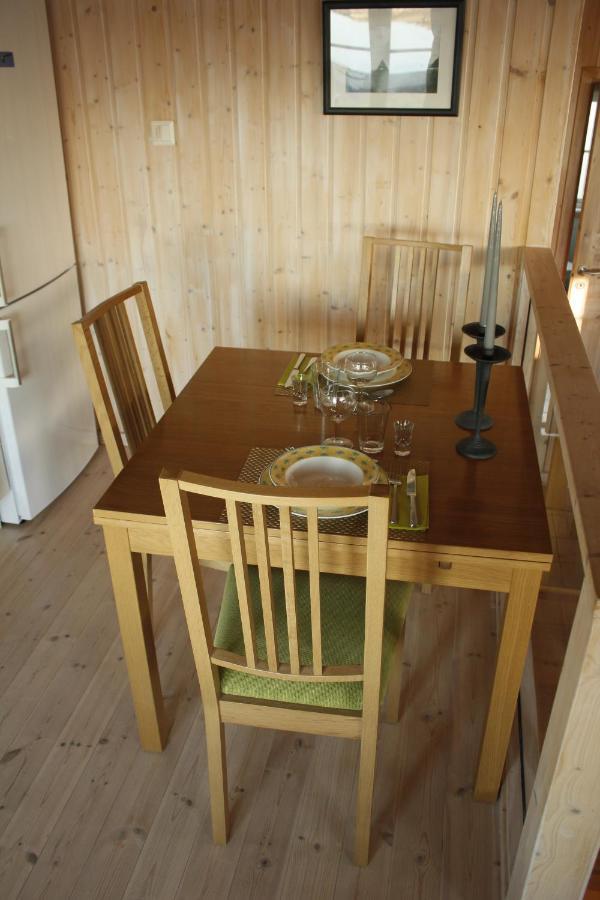 Frugga Feriehus Og Leilighet Straumsjoen Luaran gambar
